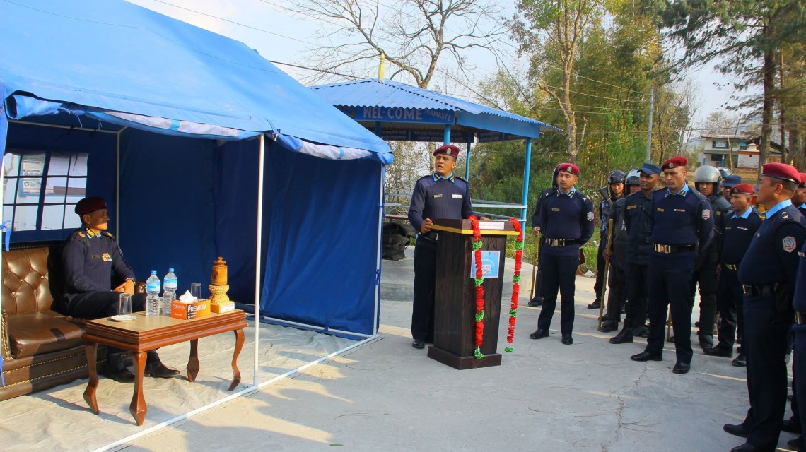 कोशी प्रहरी प्रमुख राजन अधिकारीद्वारा ओखलढुंगामा अनुगमन तथा निरीक्षण