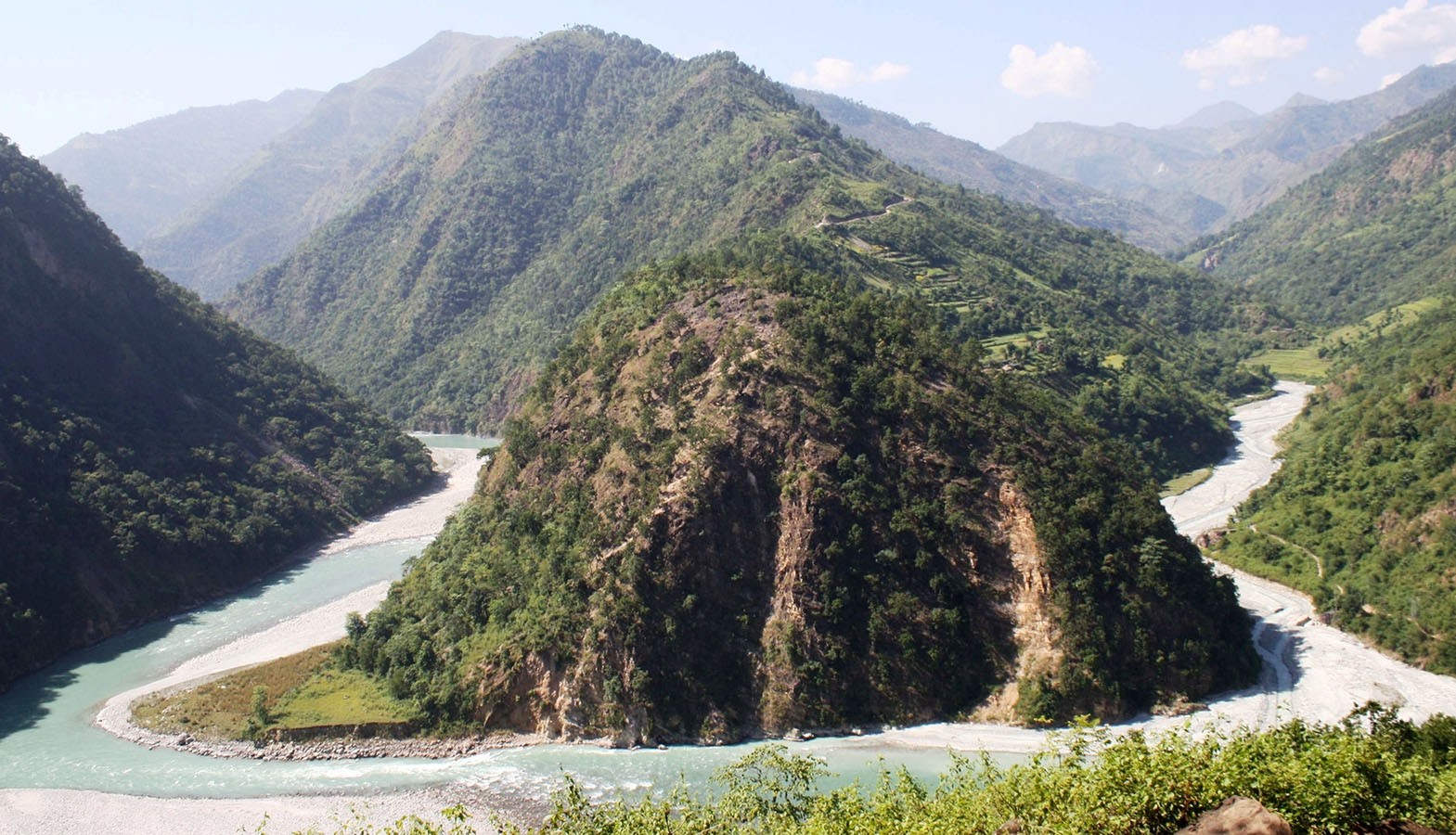 प्रदेश सरकारले ओखलढुंगाको सुनकोशी र दूधकोशी जलाधारीय क्षेत्रमा वन संरक्षण गर्ने